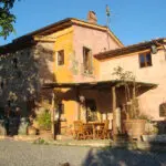 De Gelukkige Ezels - Gli Asini Felici - Logeren bij Taalgenoten in Italië