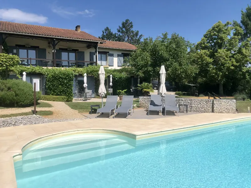 Les Trois Collines - Logeren bij Landgenoten in Frankrijk