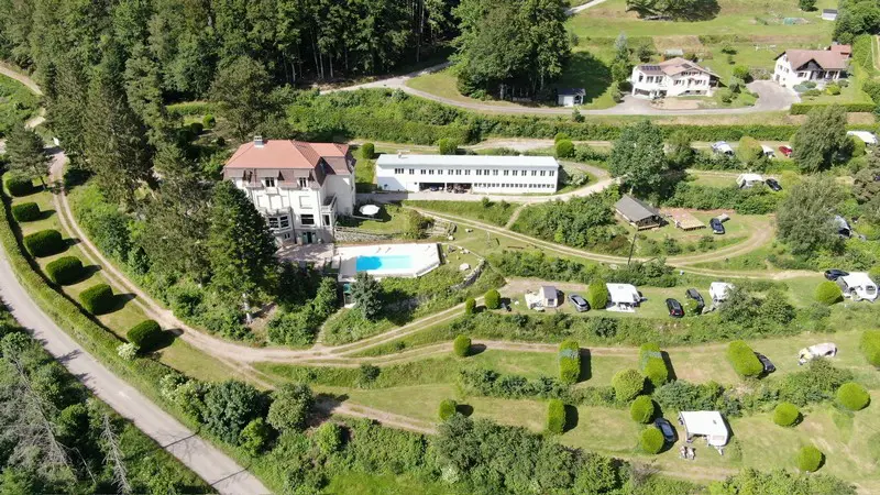 Camping du Château - Logeren bij Taalgenoten in Frankrijk