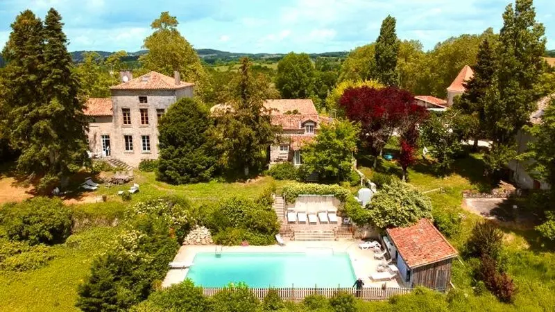 Domaine Bessière - Logeren bij Taalgenoten in Frankrijk