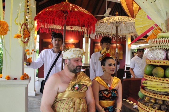 Balinese Trouwceremonie in Villa Sabandari