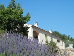 Le Sapin - Logeren bij Landgenoten in Frankrijk (Ardèche)