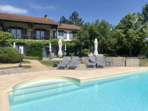 Les Trois Collines - Logeren bij Landgenoten in Frankrijk