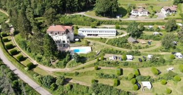 Camping du Château - Logeren bij Taalgenoten in Frankrijk