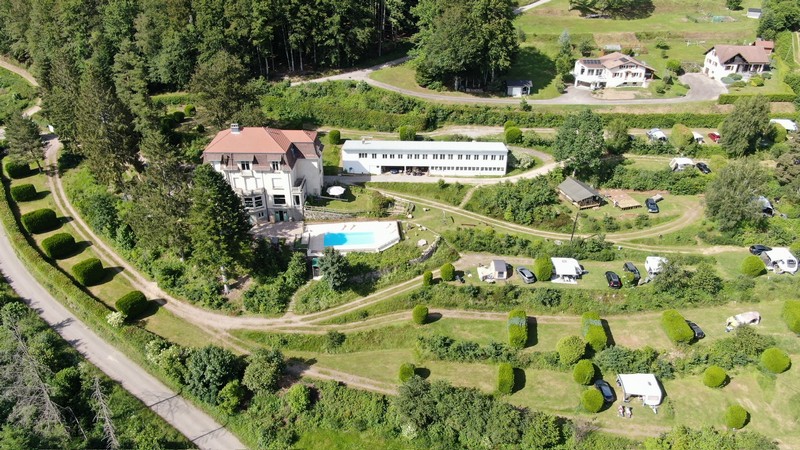 Camping du Château - Logeren bij Taalgenoten in Frankrijk